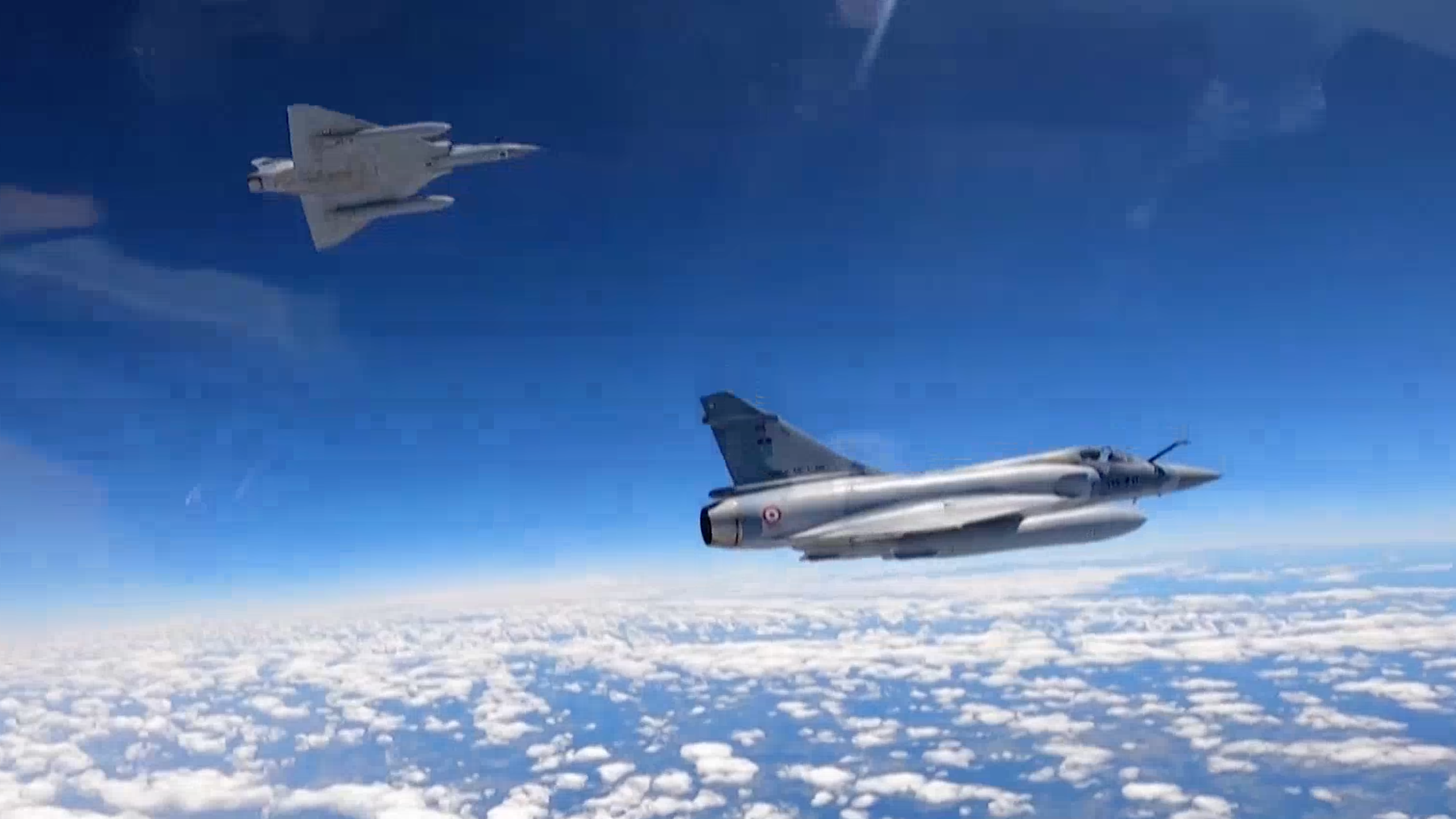 法国：已向乌克兰交付首批“幻影-2000”战斗机