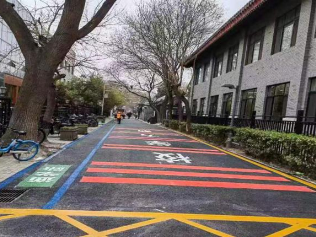 交管部门深入推进校园周边交通秩序环境治理 改善学生上下学通行环境_北京时间