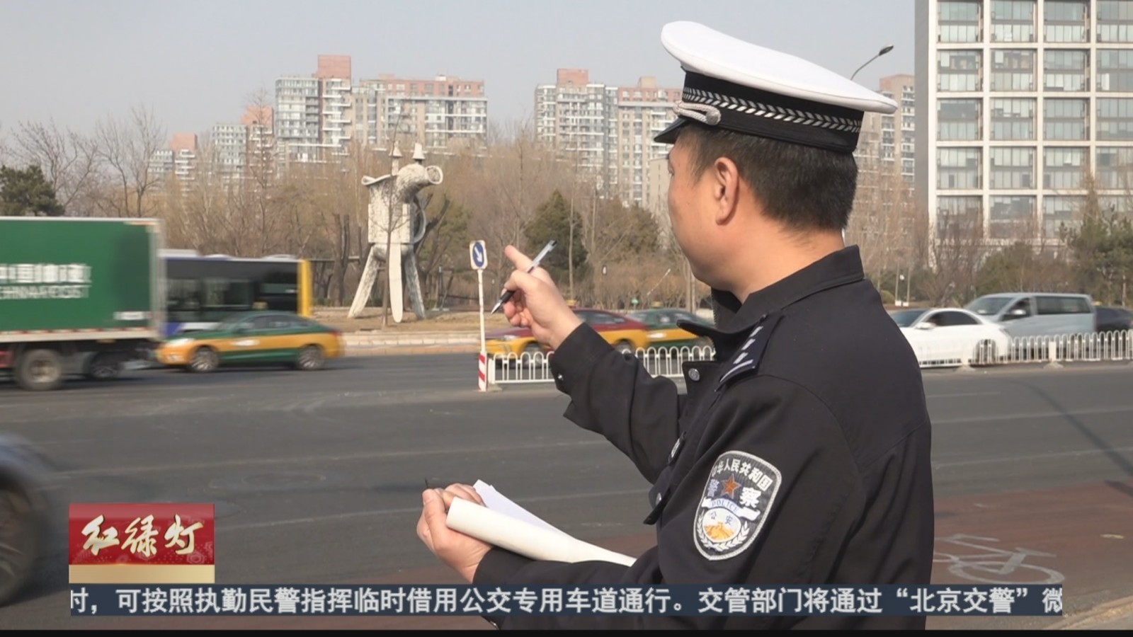 因地制宜优化调整  “微手术”提升路口通行效率