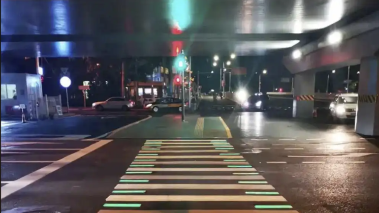 违规过马路获刑15个月!行人也需为交通违法担刑责 违规过马路获刑15个月!行人也需为交通违法担刑责