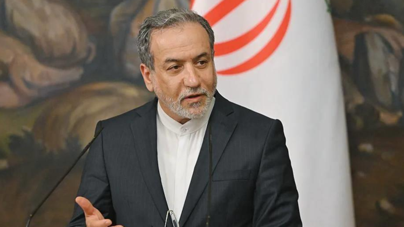 伊朗外长:若袭击停止 未来两周船只可安全通过霍尔木兹海峡 伊朗外长:若袭击停止 未来两周船只可安全通过霍尔木兹海峡