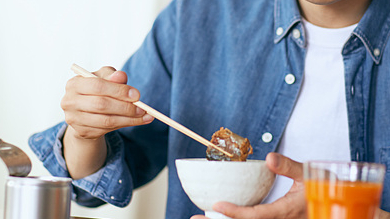 寿命长短,看饭量多少?有这6个特征的人,多半很难长寿 寿命长短,看饭量多少?有这6个特征的人,多半很难长寿