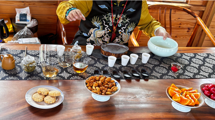 “青春代言 房山有我”征稿作品鉴赏:在修德谷,认真做茶的人 “青春代言 房山有我”征稿作品鉴赏:在修德谷,认真做茶的人