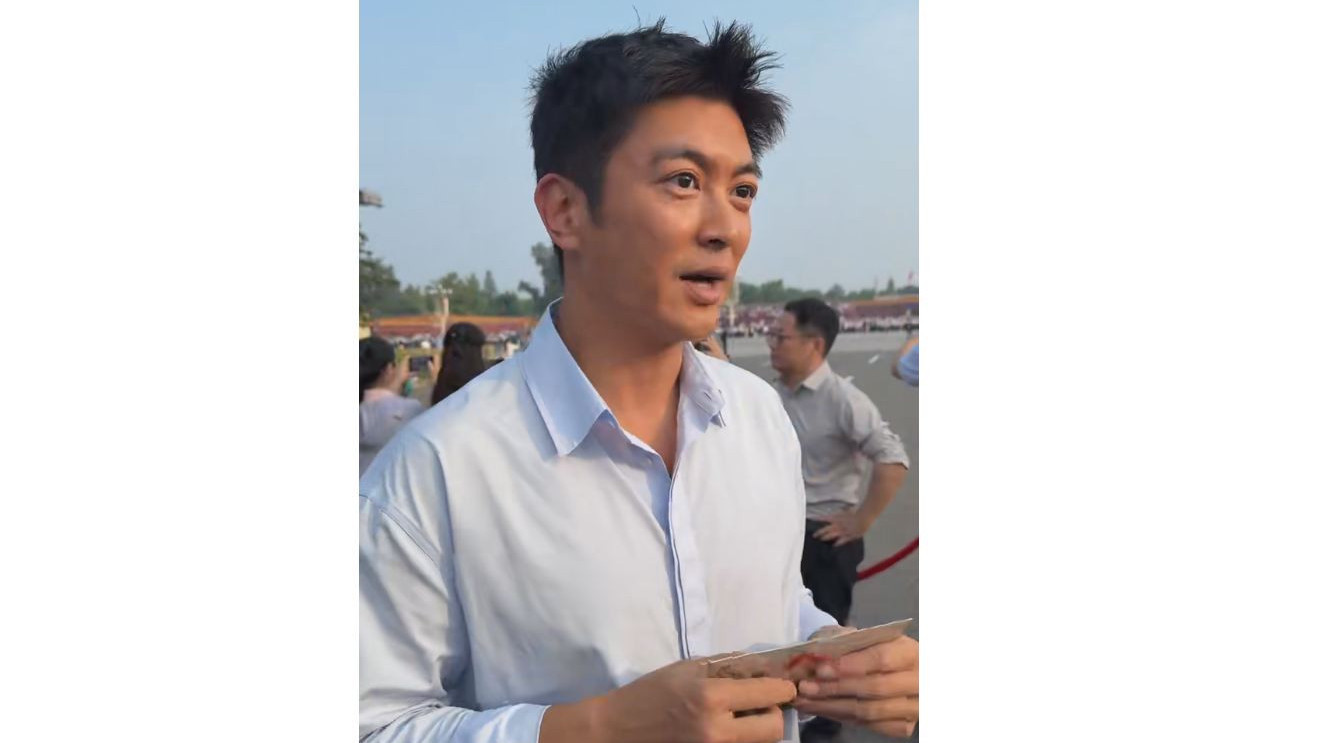 演员杜江现场观礼九三阅兵 “这是一生中最难忘的一天”